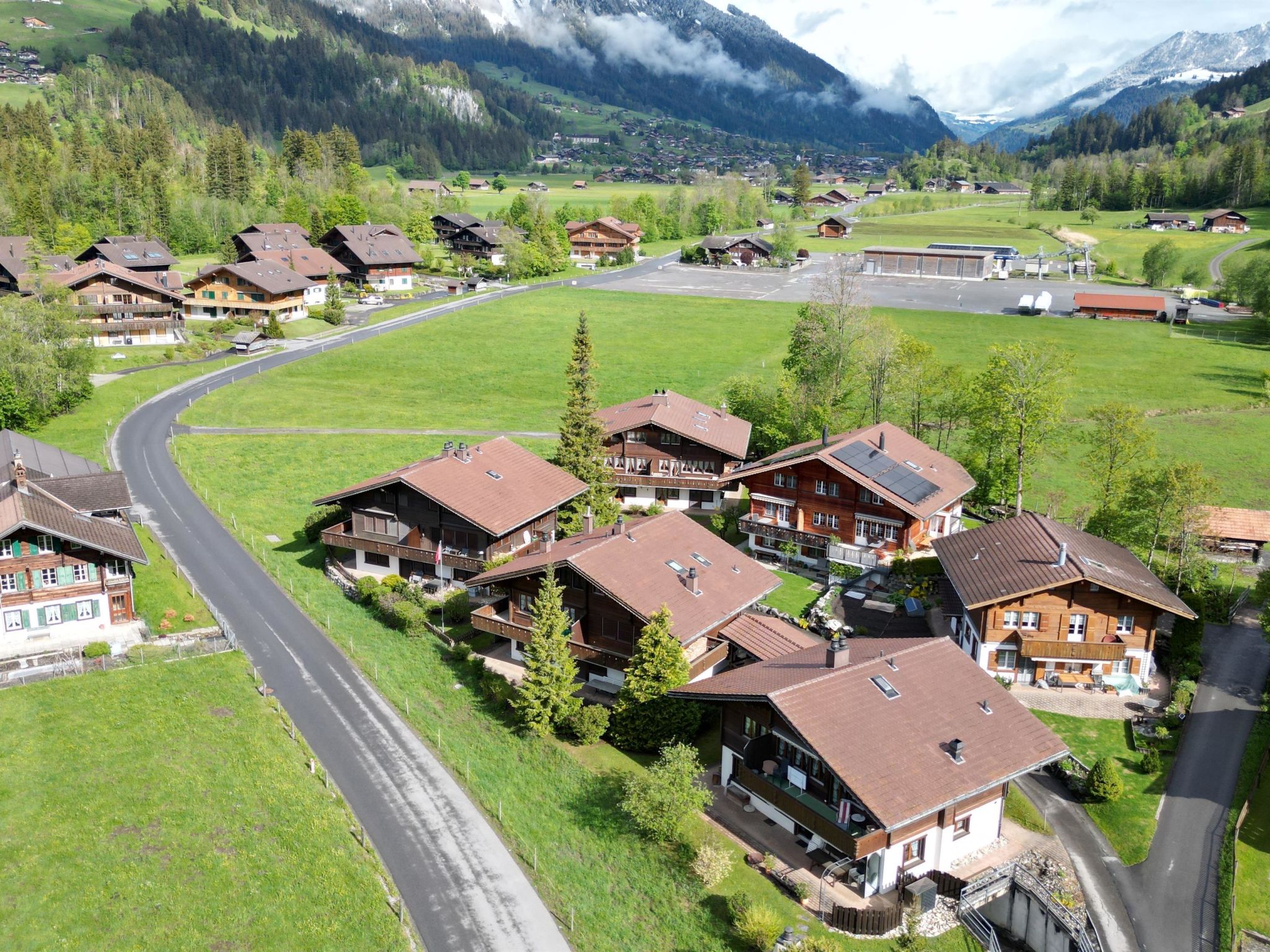 Chalet Rotebächli Appartement/Fewo, Bad, WC, 2 Schlafräume 4-Bettwohnung - Draußen