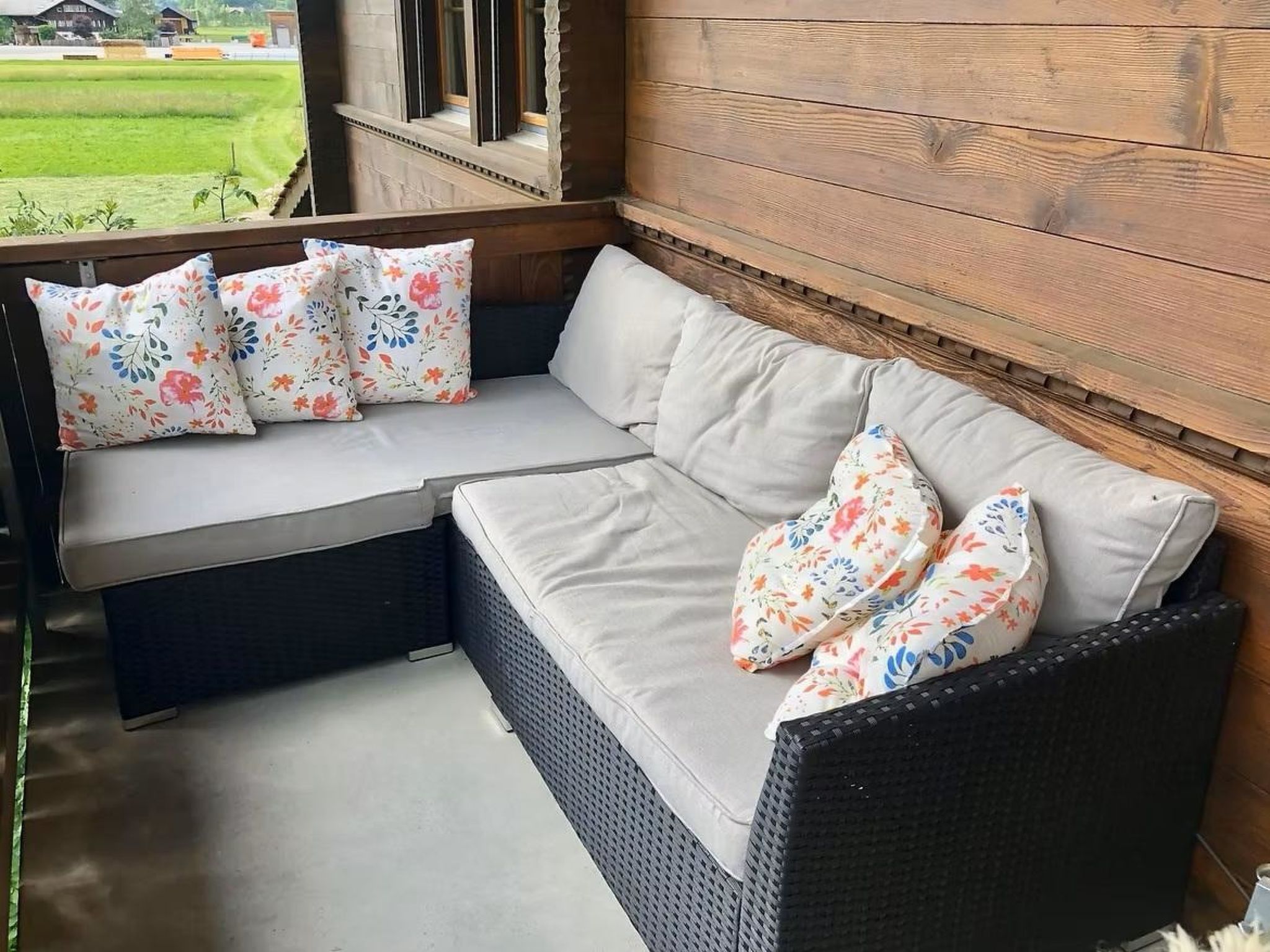 Chalet Rotebächli Appartement/Fewo, Bad, WC, 2 Schlafräume 4-Bettwohnung - Draußen