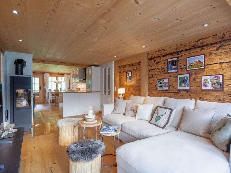 Chalet Bijou+ 1 OG Accommodation in Lenk