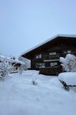 Ruim 8-persoons chalet aan de skipiste met panoramisch uitzicht in Lenk - thumbnail 5