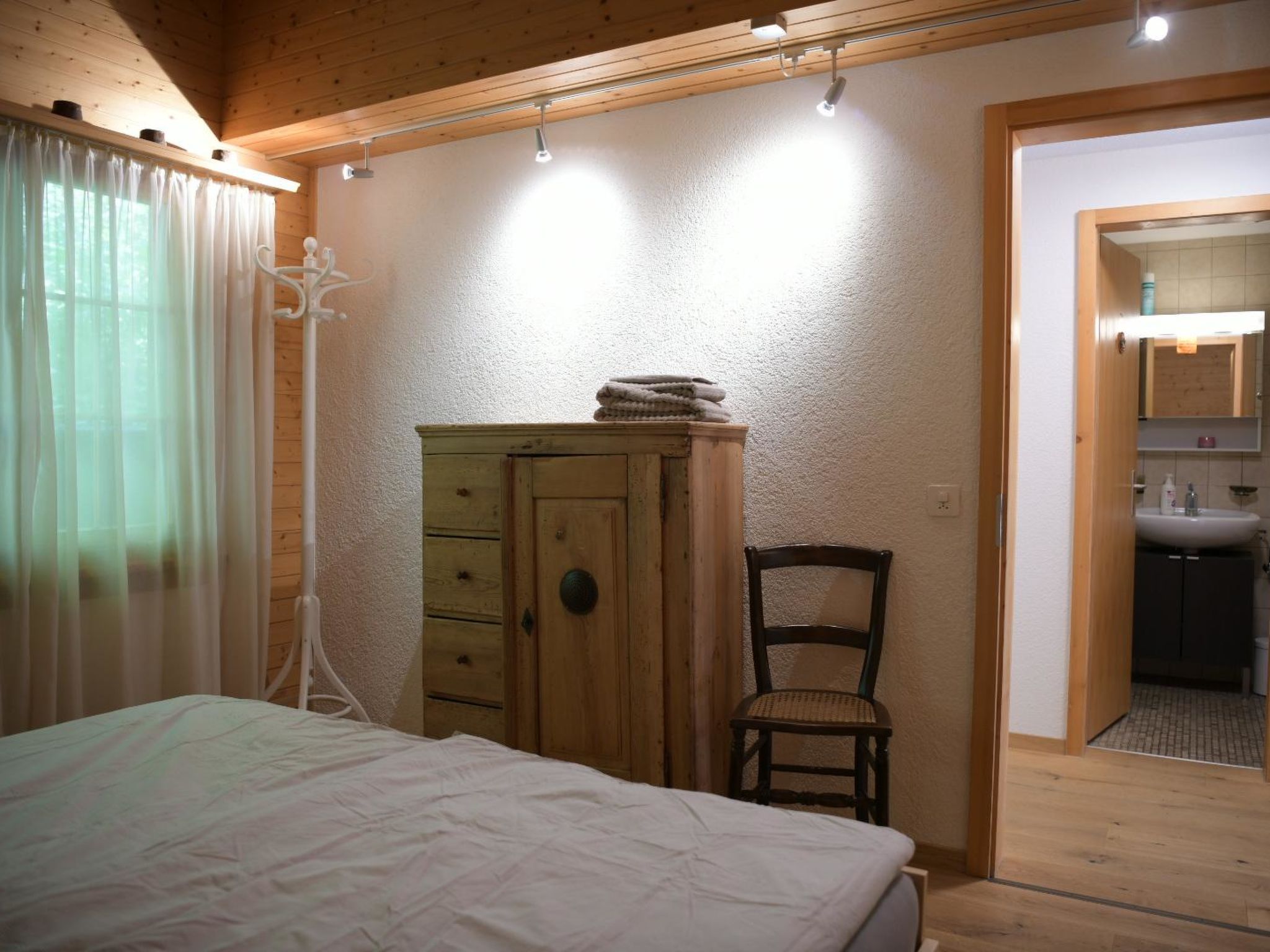 Chalet Sunnebort Appartement/Fewo, Bad, WC, 2 Schlafräume 5-Bettwohnung - Inside