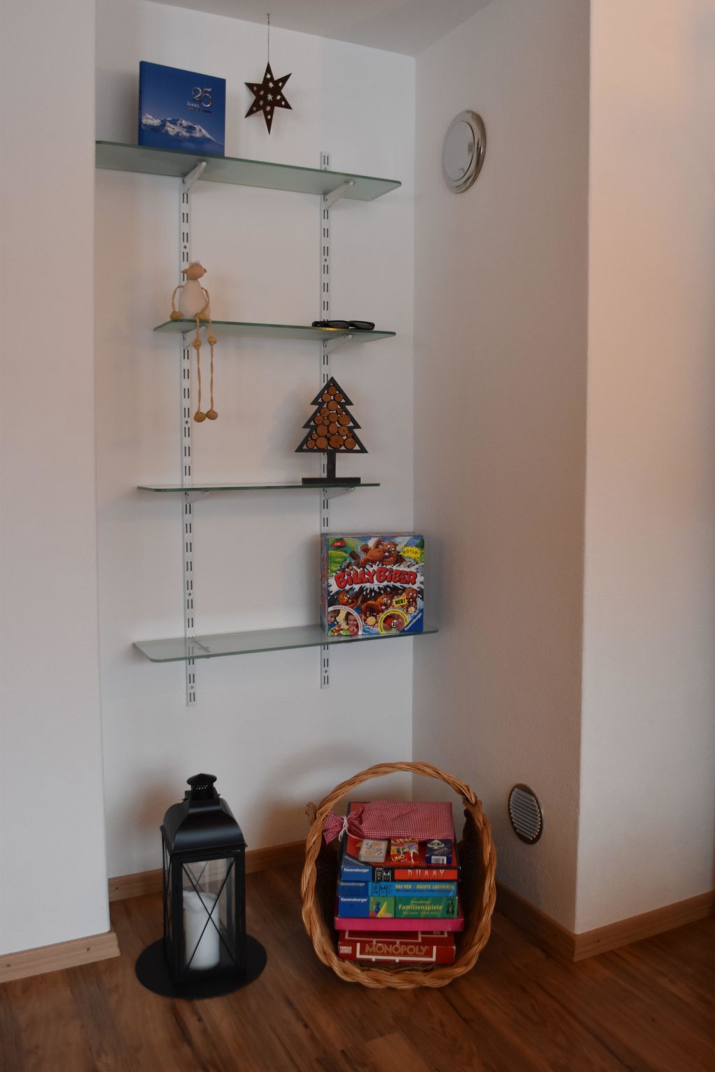 Photo of Aegertenstrasse 18 # 2 Appartement/Fewo, Dusche oder Bad, WC, 2 Schlafräume
