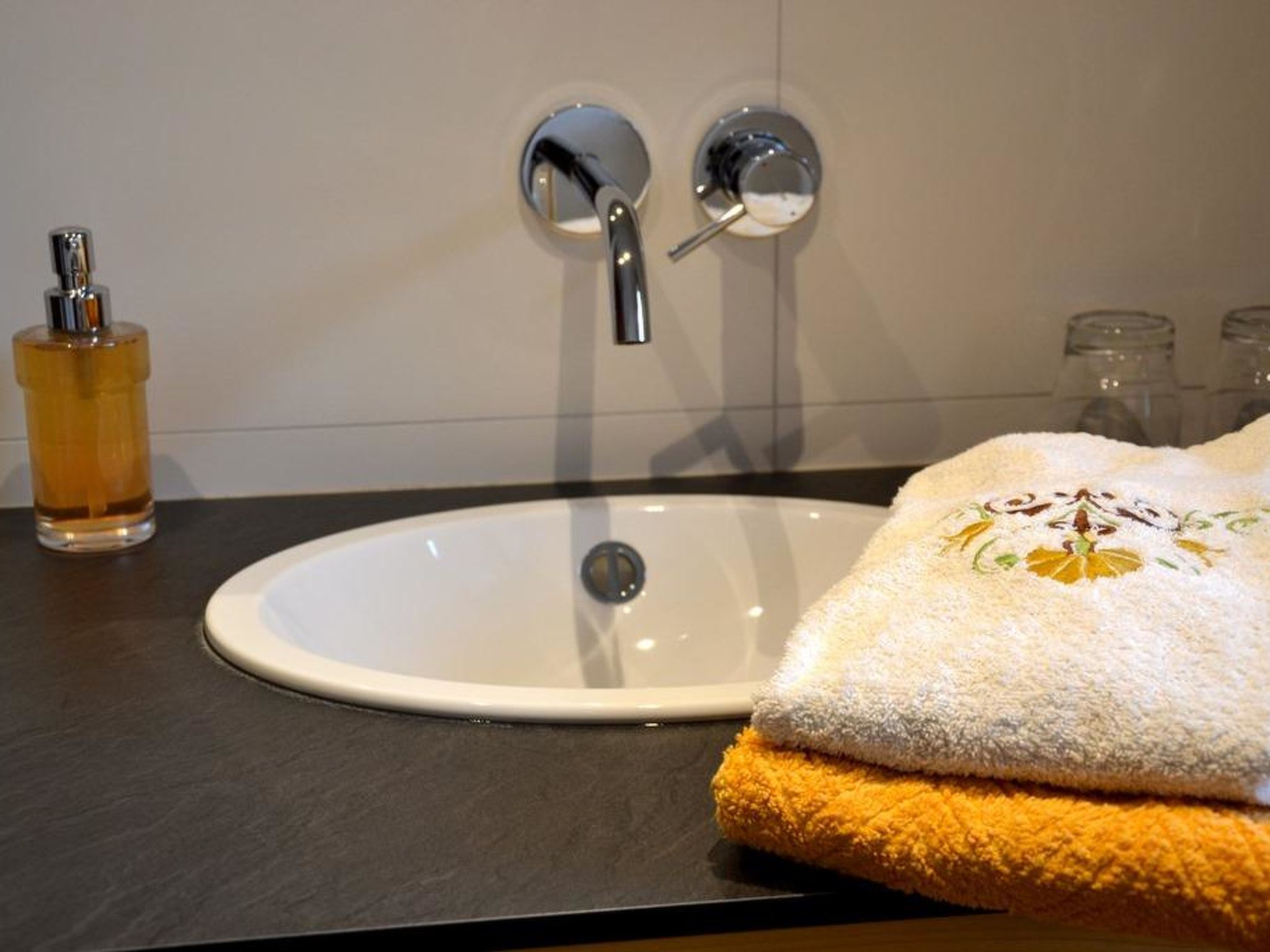 Am Brüggli # 2 Appartement/Fewo, Dusche und Badewanne, 4 oder mehr Schlafräume - Drinnen