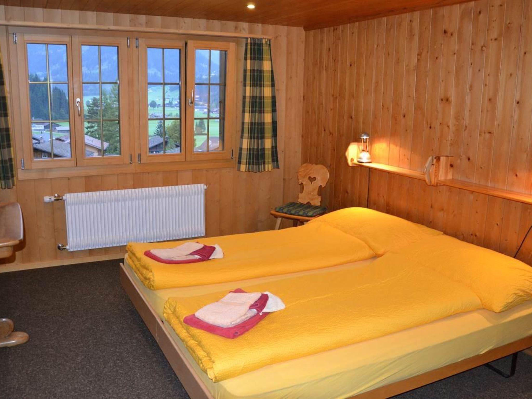 Am Brüggli # 2 Appartement/Fewo, Dusche und Badewanne, 4 oder mehr Schlafräume - Drinnen