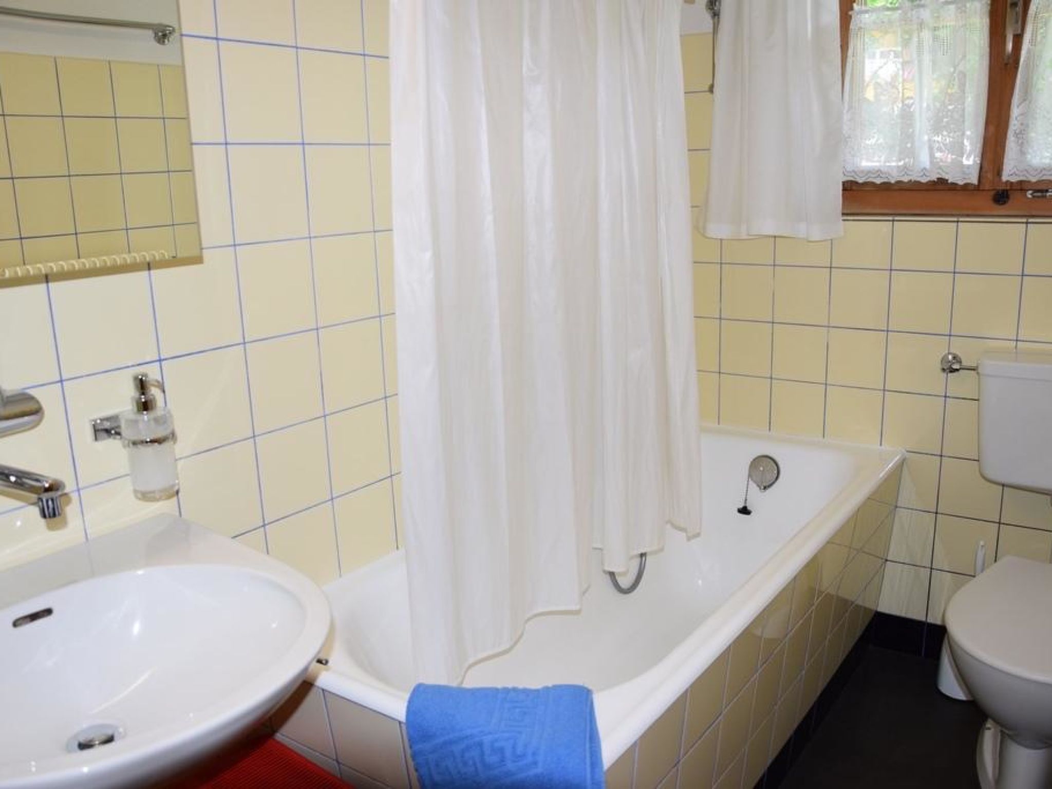 Am Brüggli # 2 Appartement/Fewo, Dusche und Badewanne, 4 oder mehr Schlafräume - Drinnen