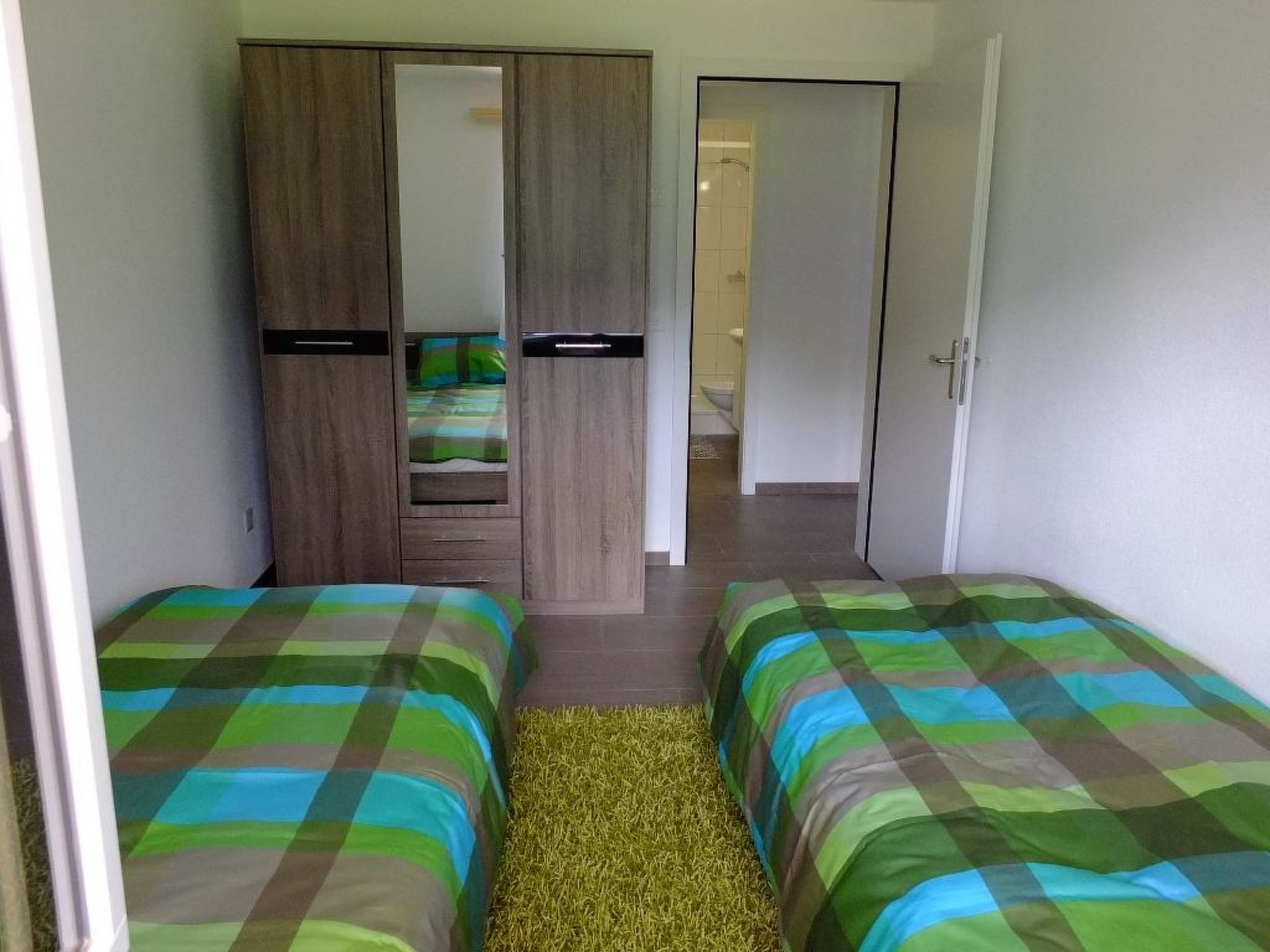 Lemberg Ferienhaus, Dusche und Bad, WC, 3 Schlafräume 6-Bett-Ferienhaus - Image-tags.info