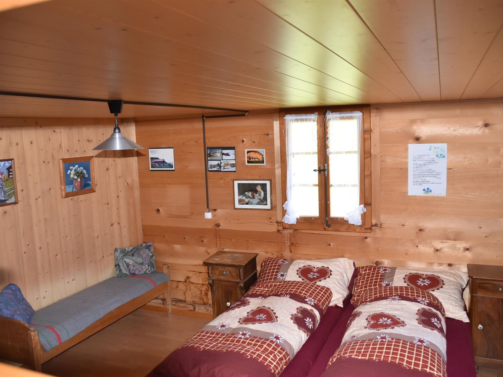 Alphütte Weissenberg Hütte, WC, 2 Schlafräume 5-Bettwohnung - Drinnen
