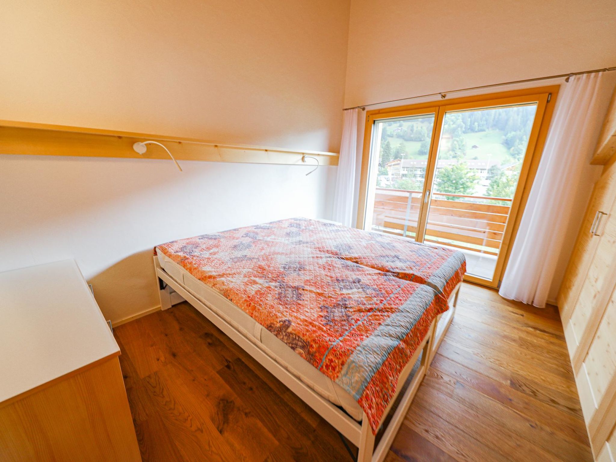 Kronenplatz 11 OG Appartement/Fewo, Bad, WC, 2 Schlafräume 4 Bettwohnung - Image-tags.info