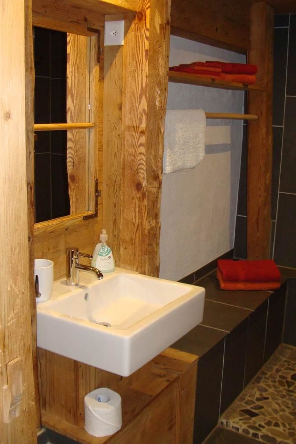Gwunderstübli Appartement/Fewo, Dusche oder Bad, WC, Wohn-/Schlafraum - Drinnen
