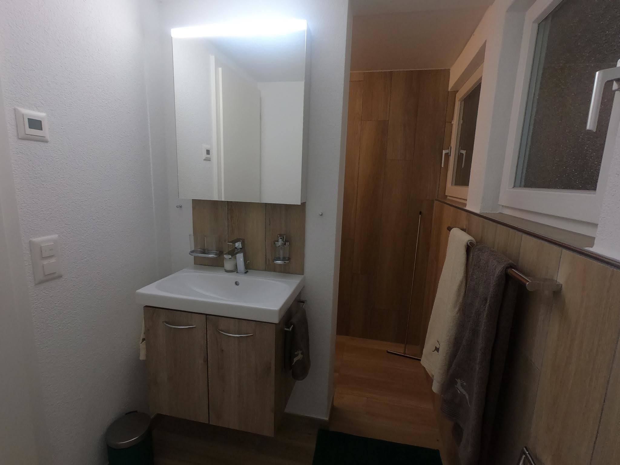 Chalet Claudia Appartement/Fewo, Dusche, 1 Schlafraum 2-Bett-Wohnung - Drinnen