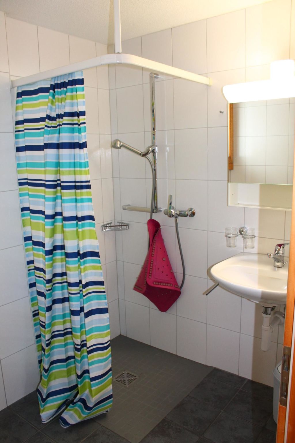 Aegertenstrasse 10 Appartement/Fewo, Dusche oder Bad, WC, 1 Schlafraum - Image-tags.info