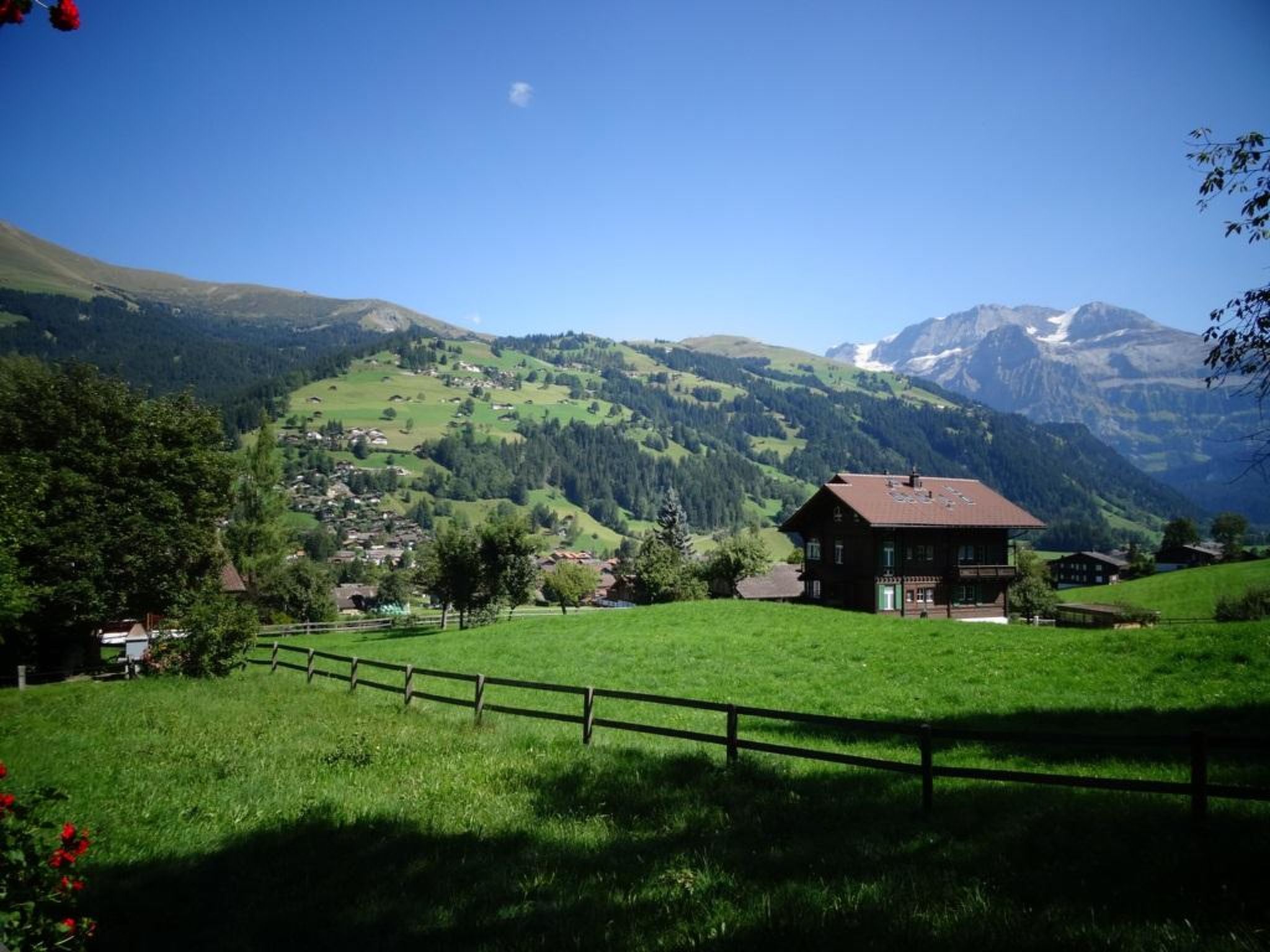 Photo of Chalet Maru Appartement/Fewo, Dusche oder Bad, WC, 3 Schlafräume 7-Bett-Wohnung