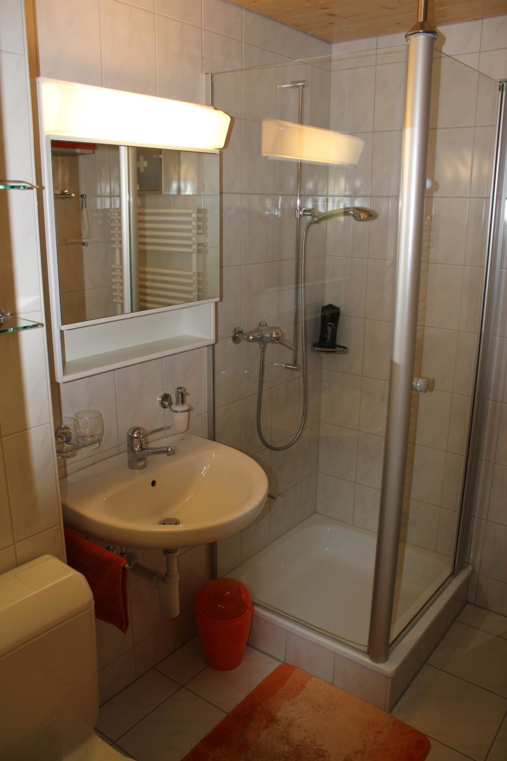 Photo of Rottäli OG Appartement/Fewo, Dusche, WC, 2 Schlafräume 4-Bettwohnung
