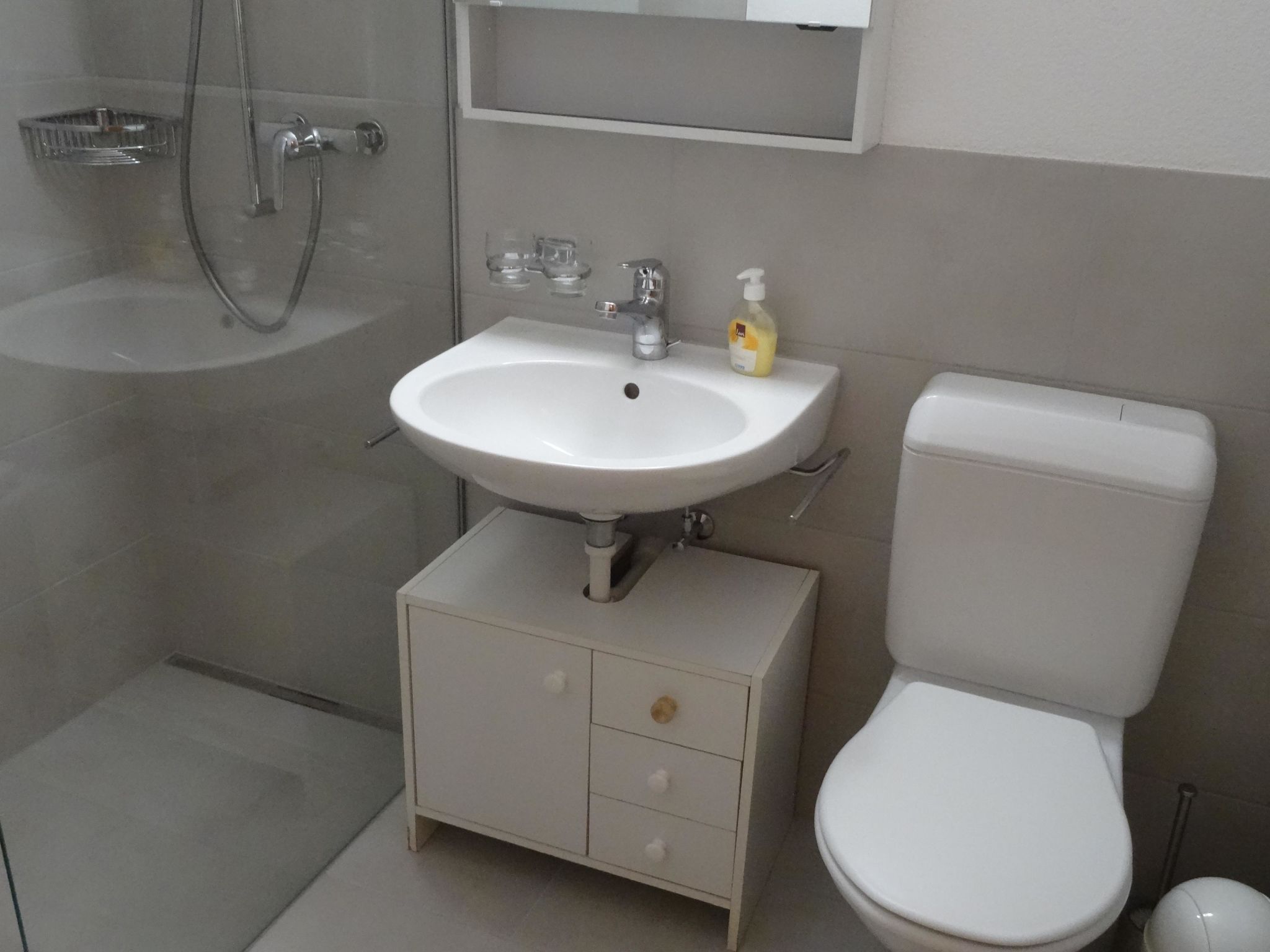 Amaryllis Appartement/Fewo, Dusche und Badewanne, 1 Schlafraum 2-Zimmerwohnung - Drinnen