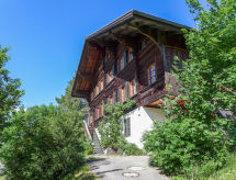 Authentiek chalet Ahorni in Saanenmöser, direct aan de skipiste - thumbnail 1