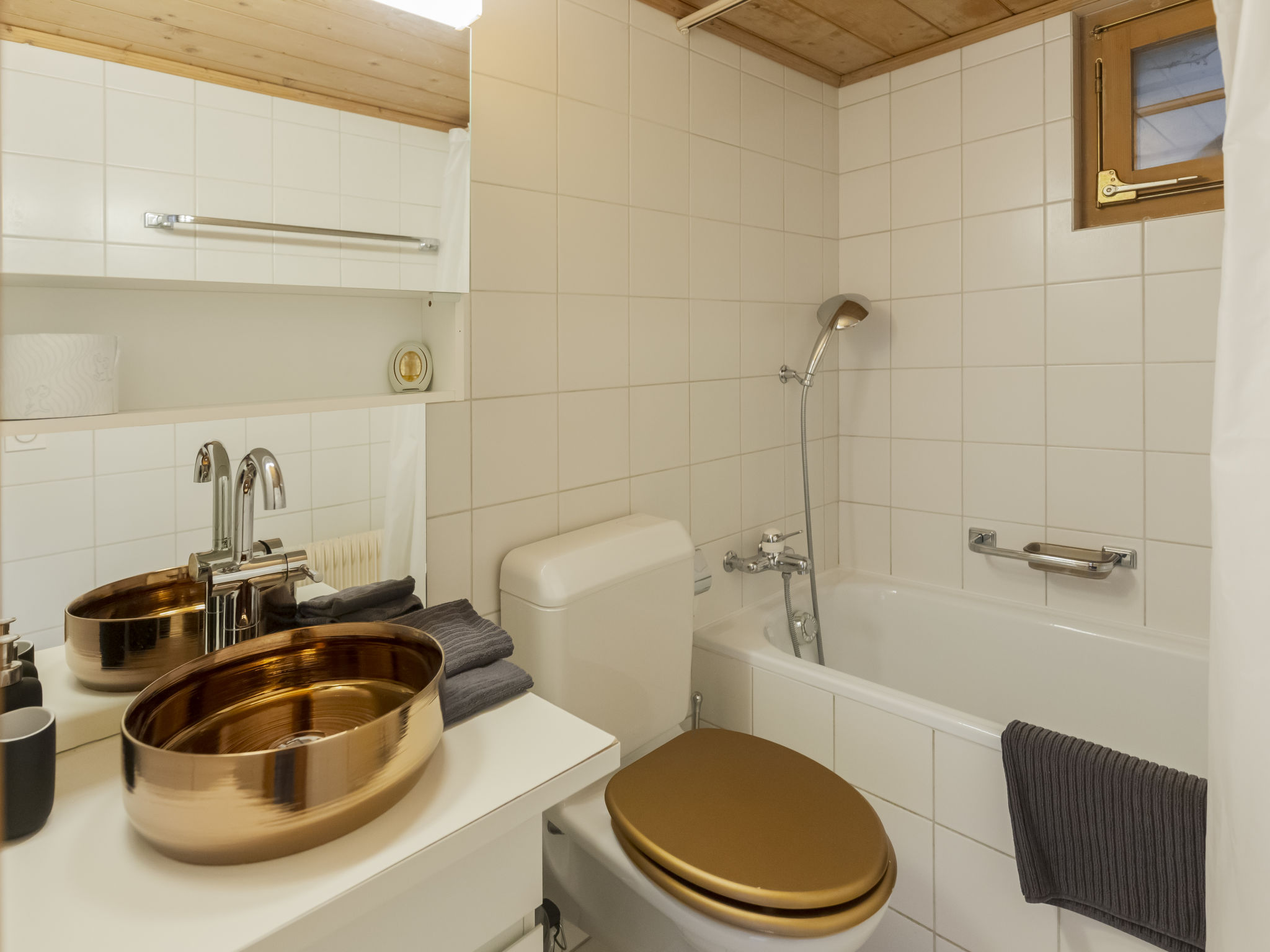 Bathroom / Wellness