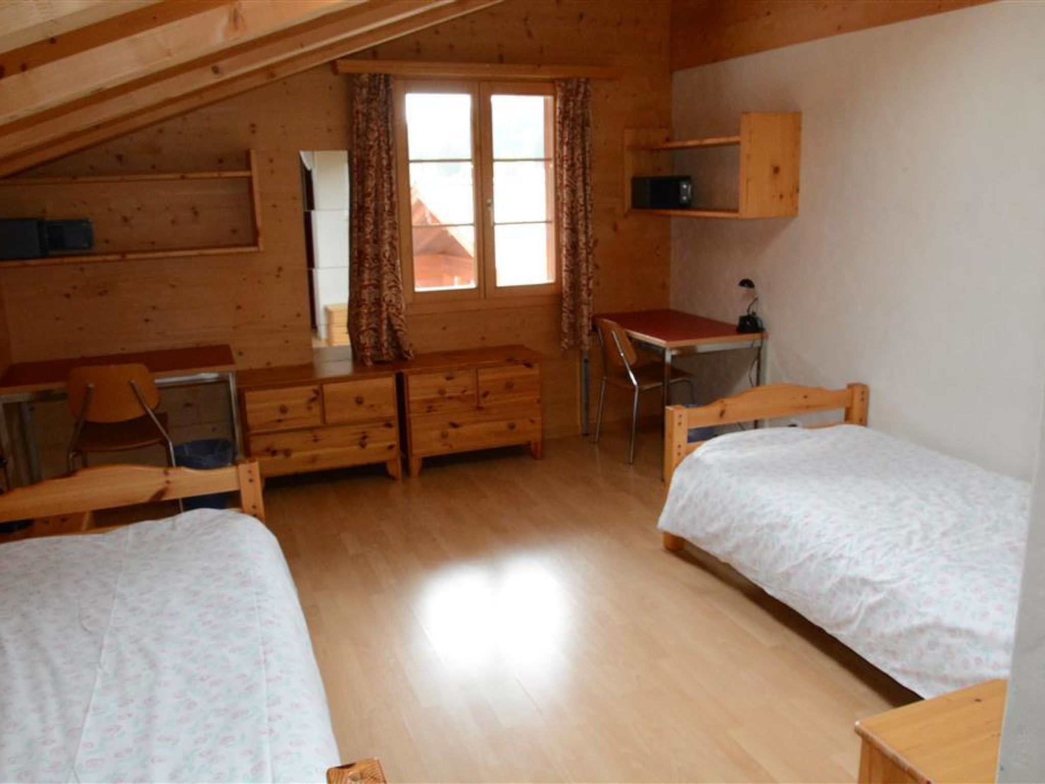 Photo of Anne (2. Stock) Appartement/Fewo, Dusche oder Bad, WC 12-Bettwohnung