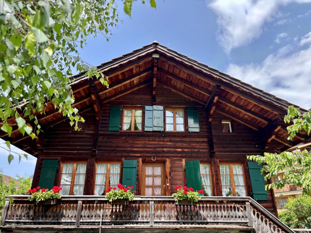 Appartement Lena, Chalet in Zwitserland