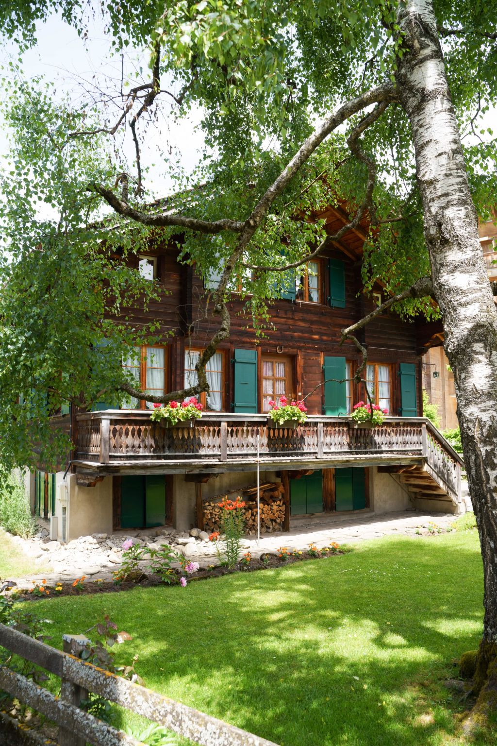 Lena, Chalet