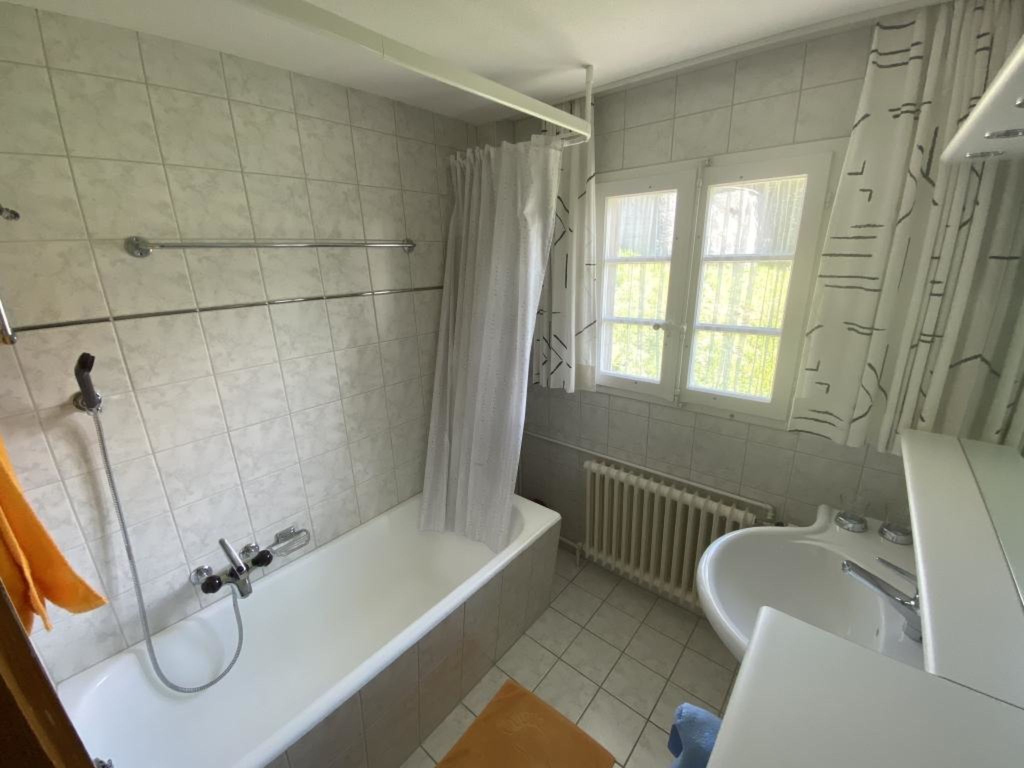 Photo of Sonnige Matte Appartement/Fewo, Dusche oder Bad, WC 8-Bettwohnung