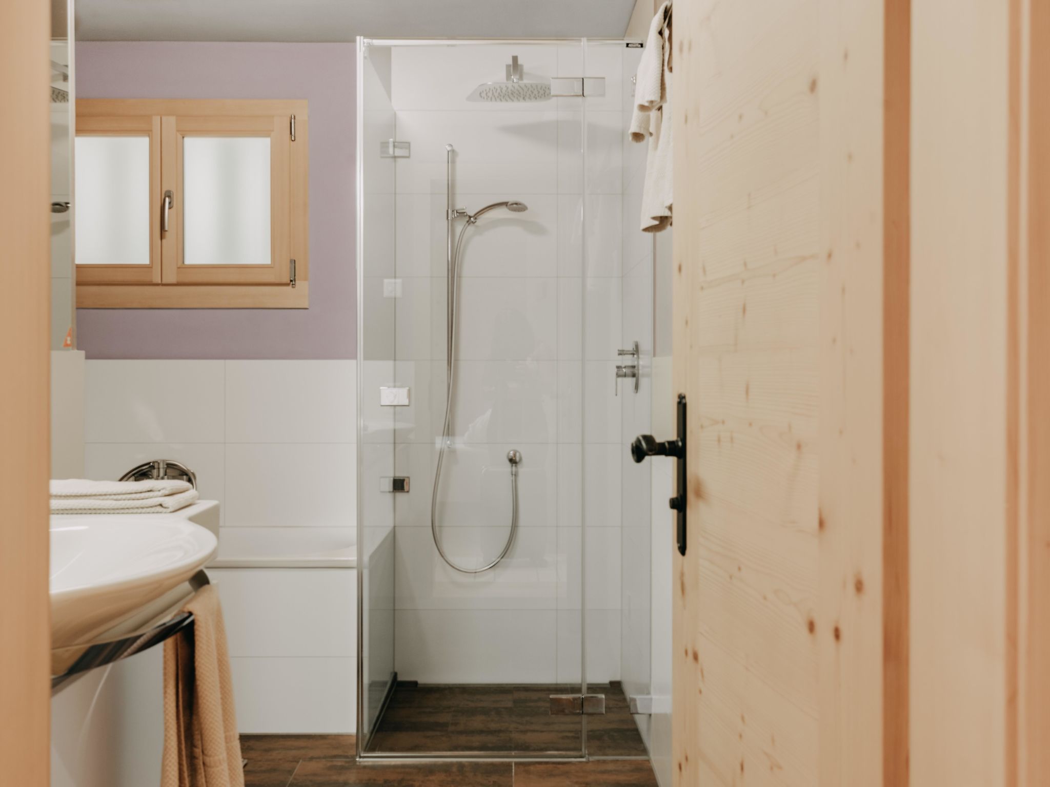 Photo of Giferblick Appartement/Fewo, Dusche und Bad, WC 6-Bettwohnung