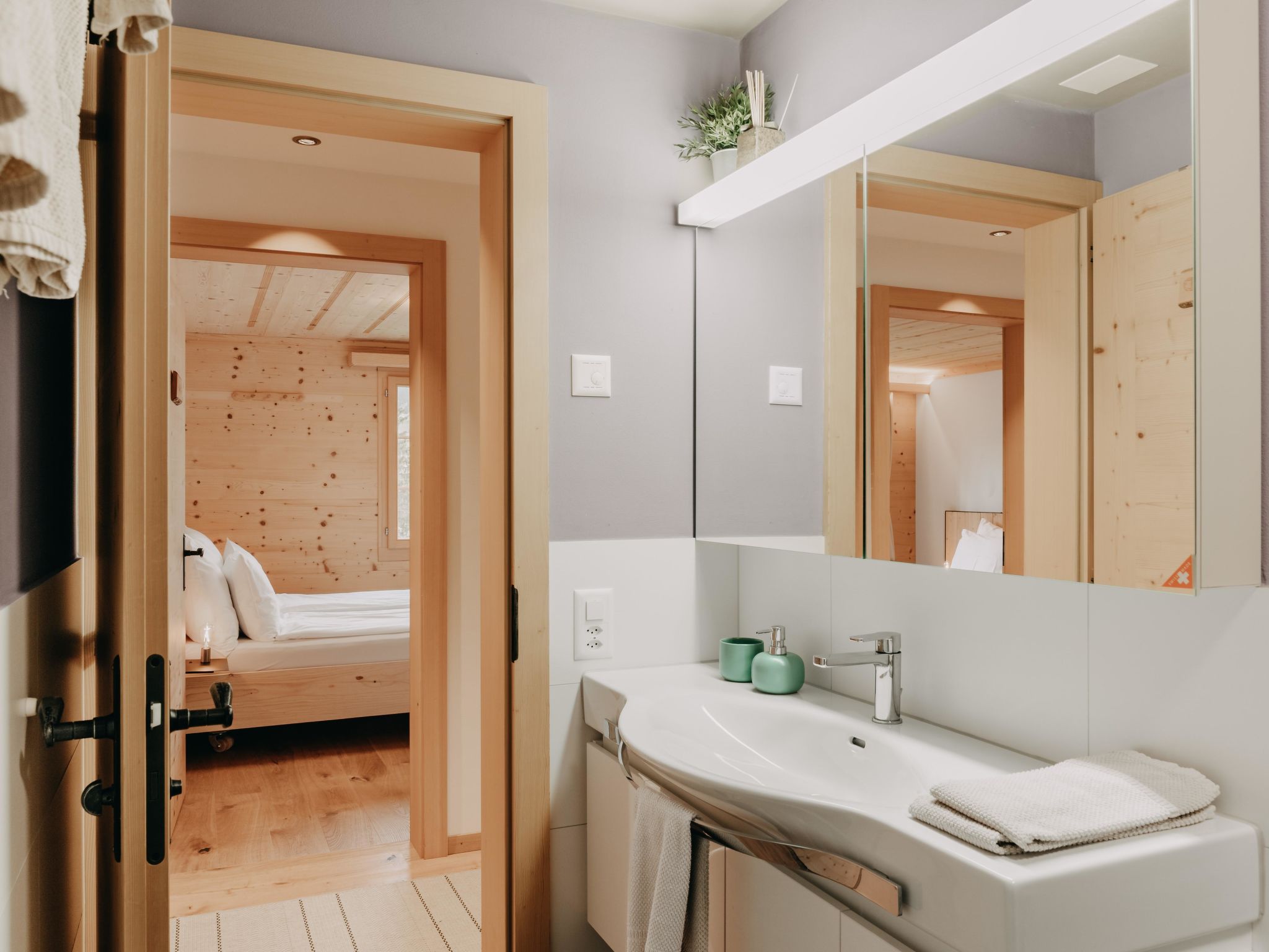 Photo of Giferblick Appartement/Fewo, Dusche und Bad, WC 6-Bettwohnung
