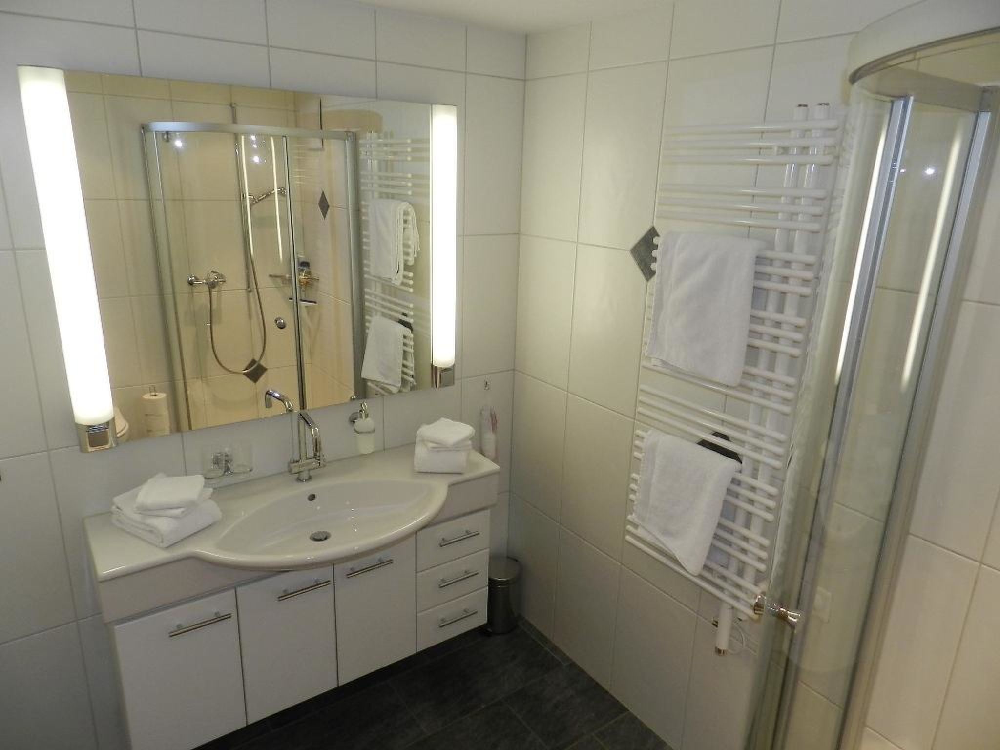 Photo of Lisa Appartement/Fewo, Dusche oder Bad, WC 4-Bettwohnung
