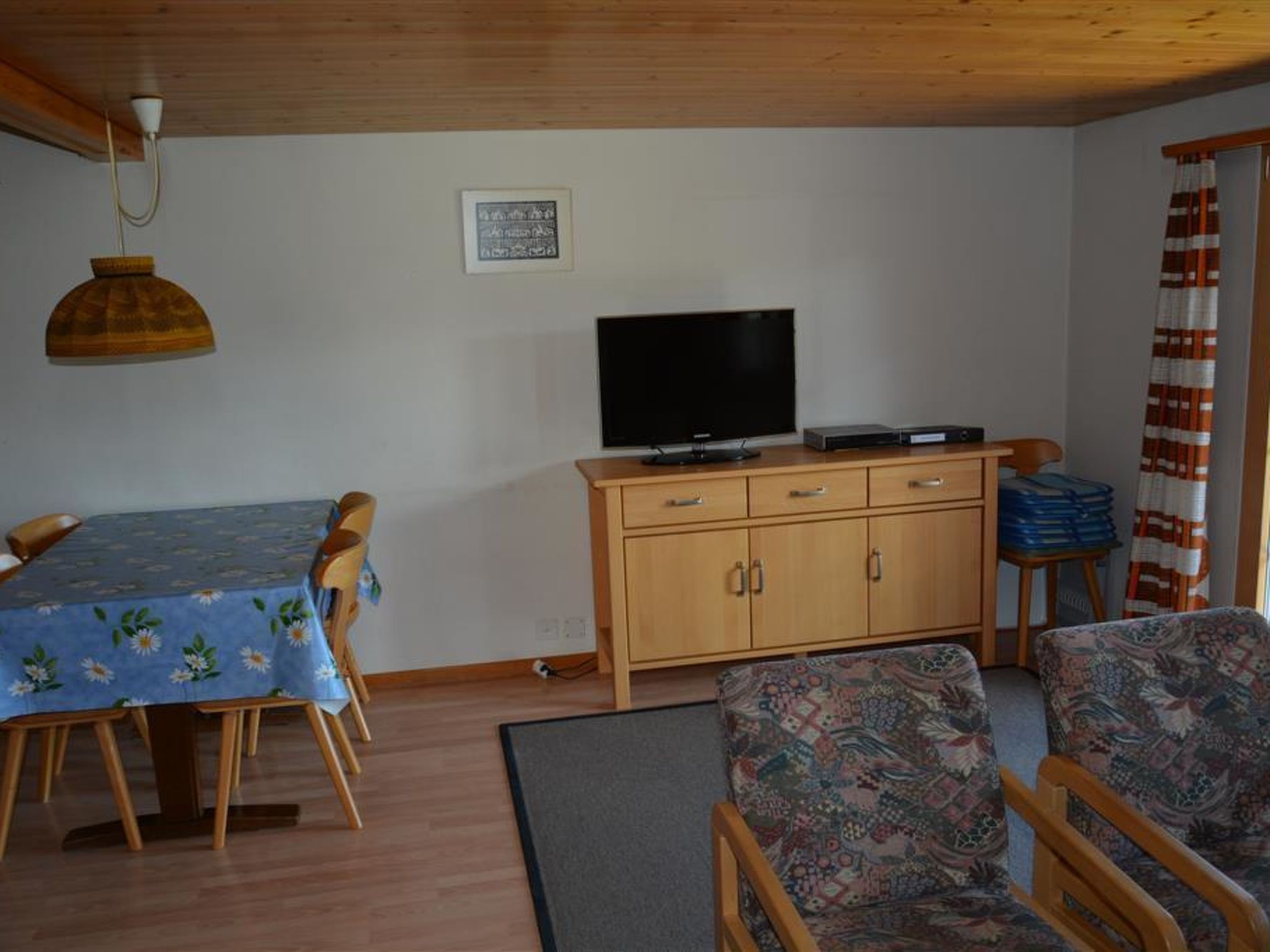 Rehweid (EG) Appartement/Fewo, Dusche oder Bad, WC 5-Bettwohnung