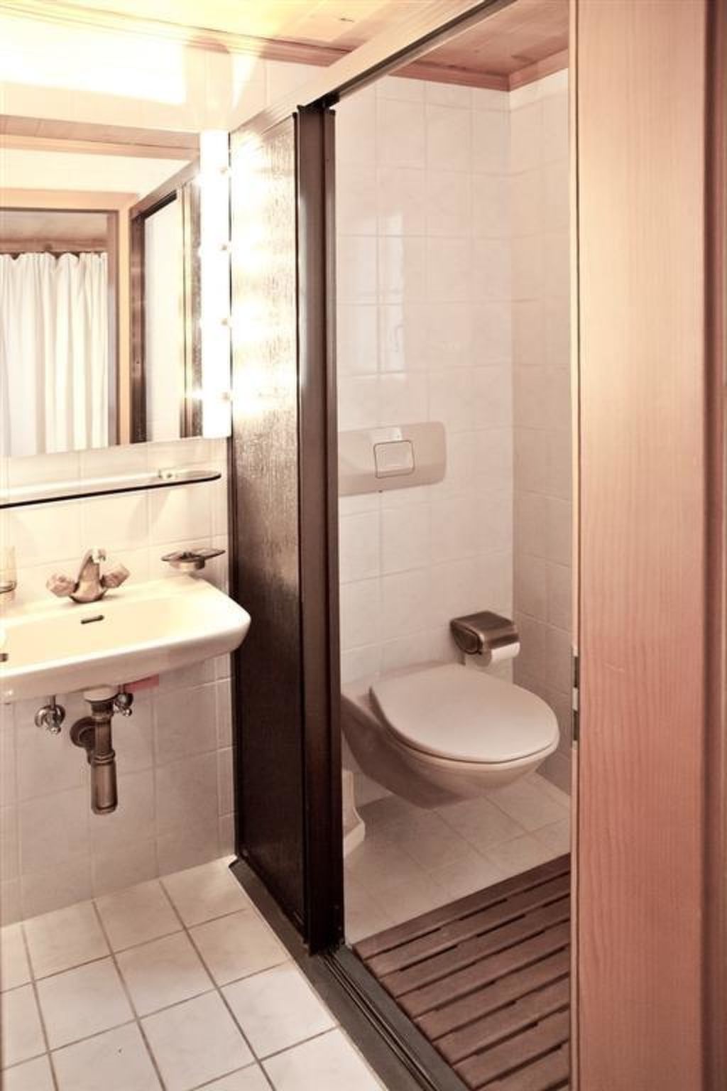 Photo of Drive Appartement/Fewo, Dusche oder Bad, WC 4-Bettwohnung