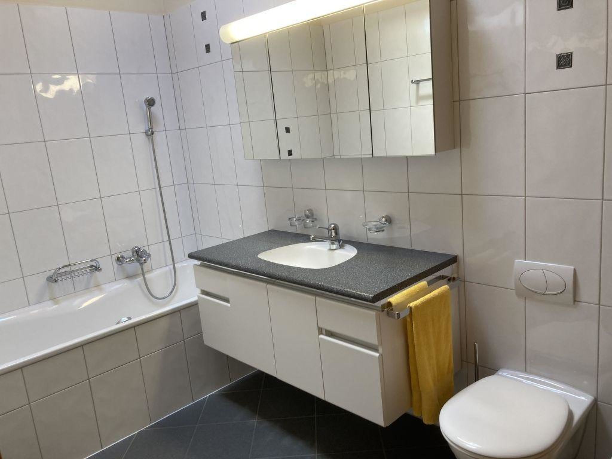 Photo of Fichte (Sulliger) Appartement/Fewo, Dusche oder Bad, WC 6-Bettwohnung