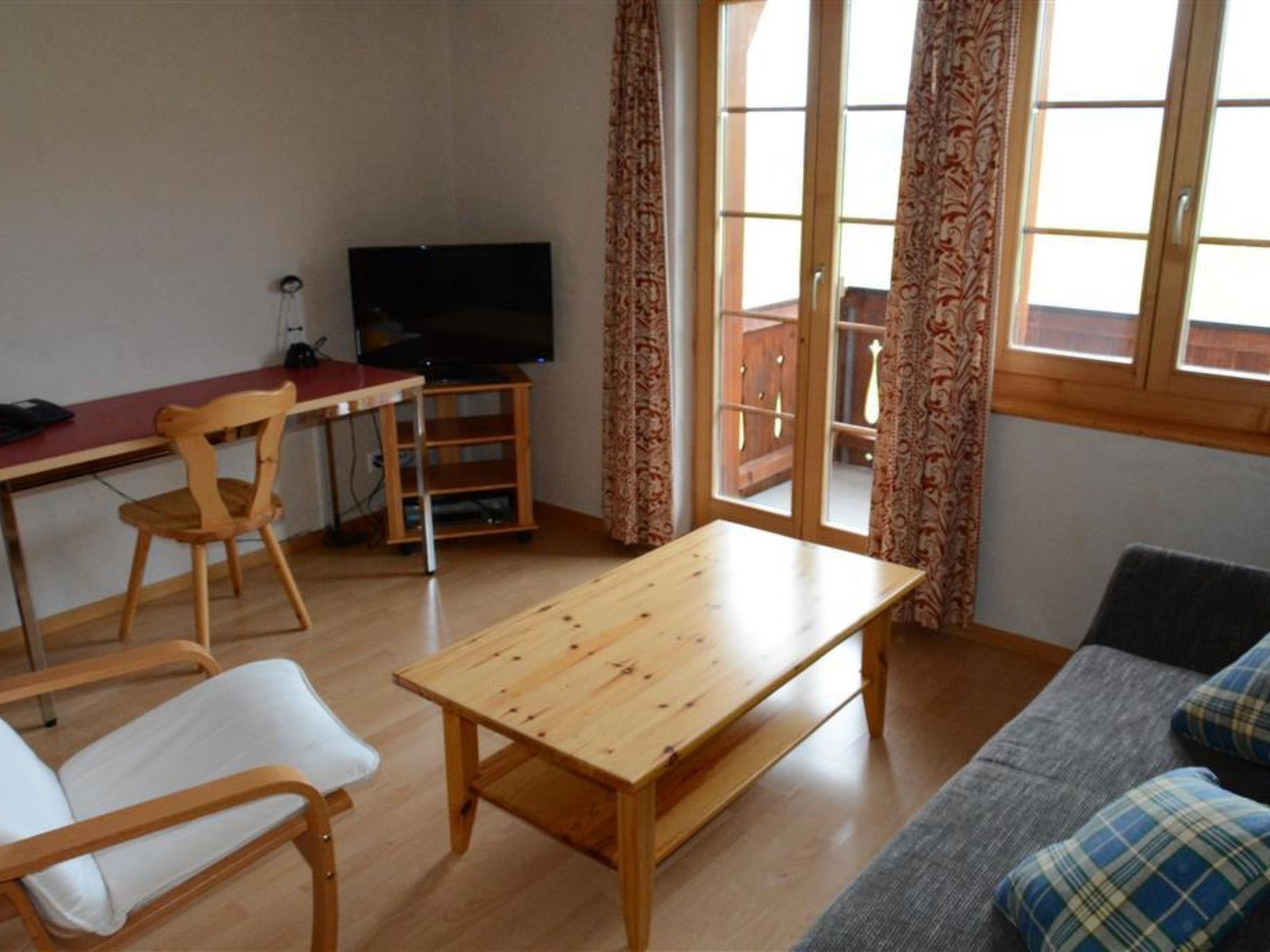 Henry (Hochparterre) Appartement/Fewo, Dusche oder Bad, WC 12-Bettwohnung