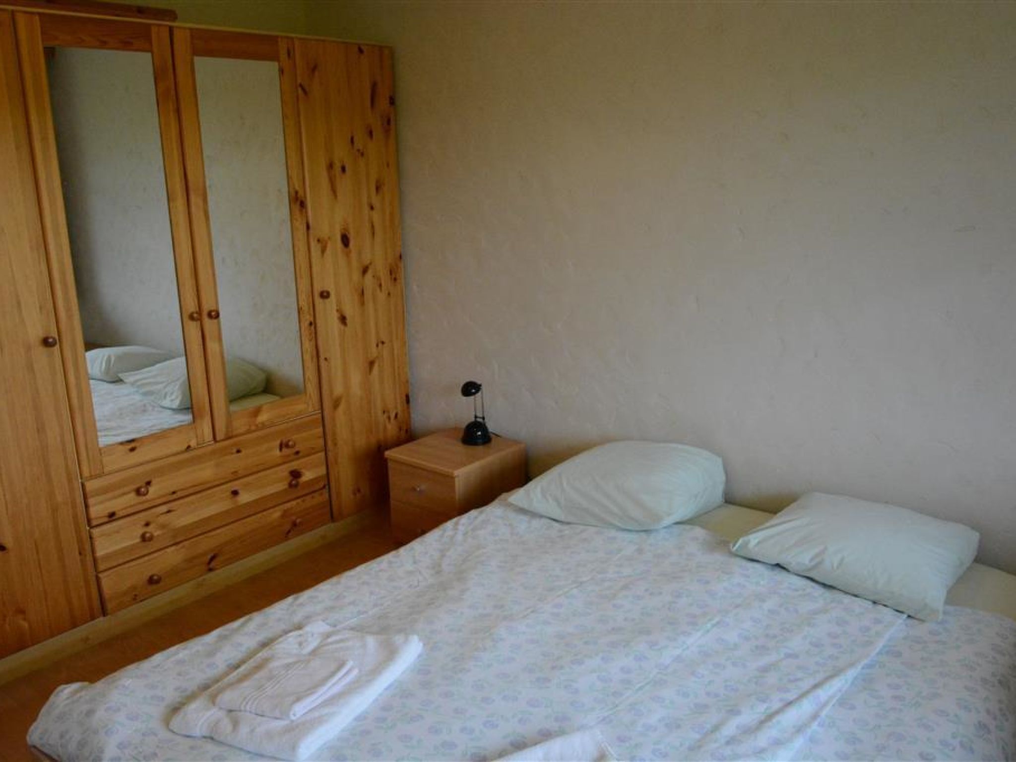 Henry (Hochparterre) Appartement/Fewo, Dusche oder Bad, WC 12-Bettwohnung