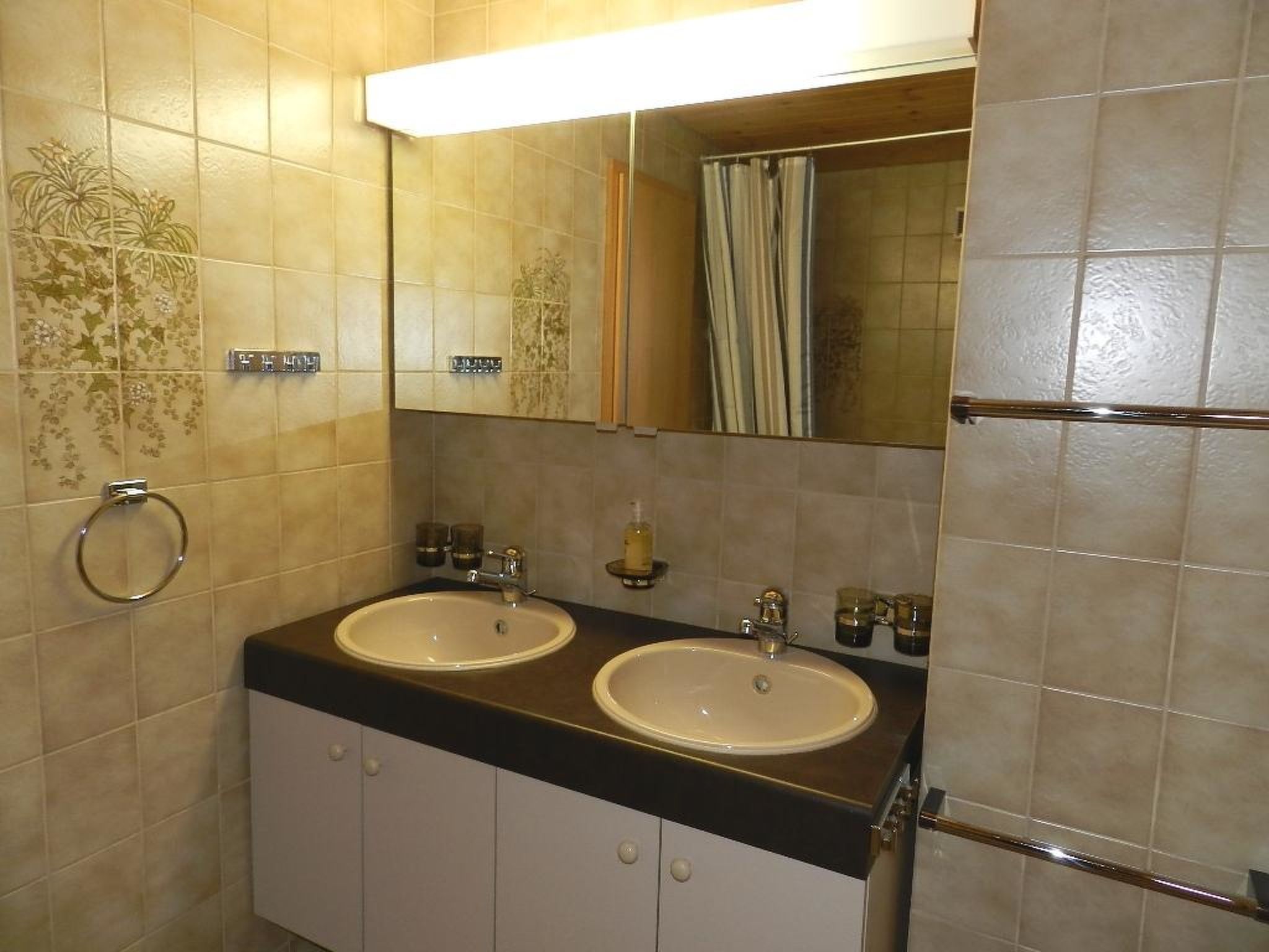 Photo of Hornflue (Baumann) Appartement/Fewo, Dusche oder Bad, WC 4-Bettwohnung