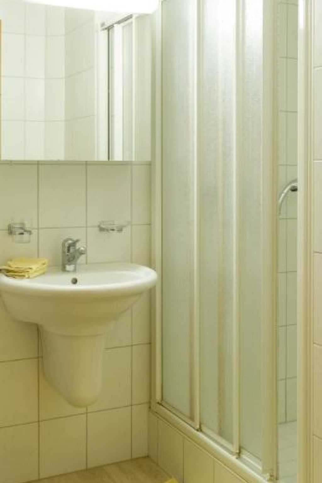 Photo of Graebi Appartement/Fewo, Dusche und Bad, WC 8-Bettwohnung