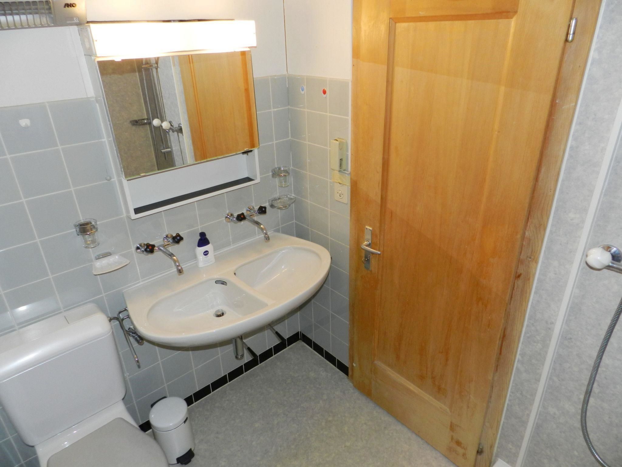 Photo of Guex Appartement/Fewo, Dusche oder Bad, WC 5-Bettwohnung