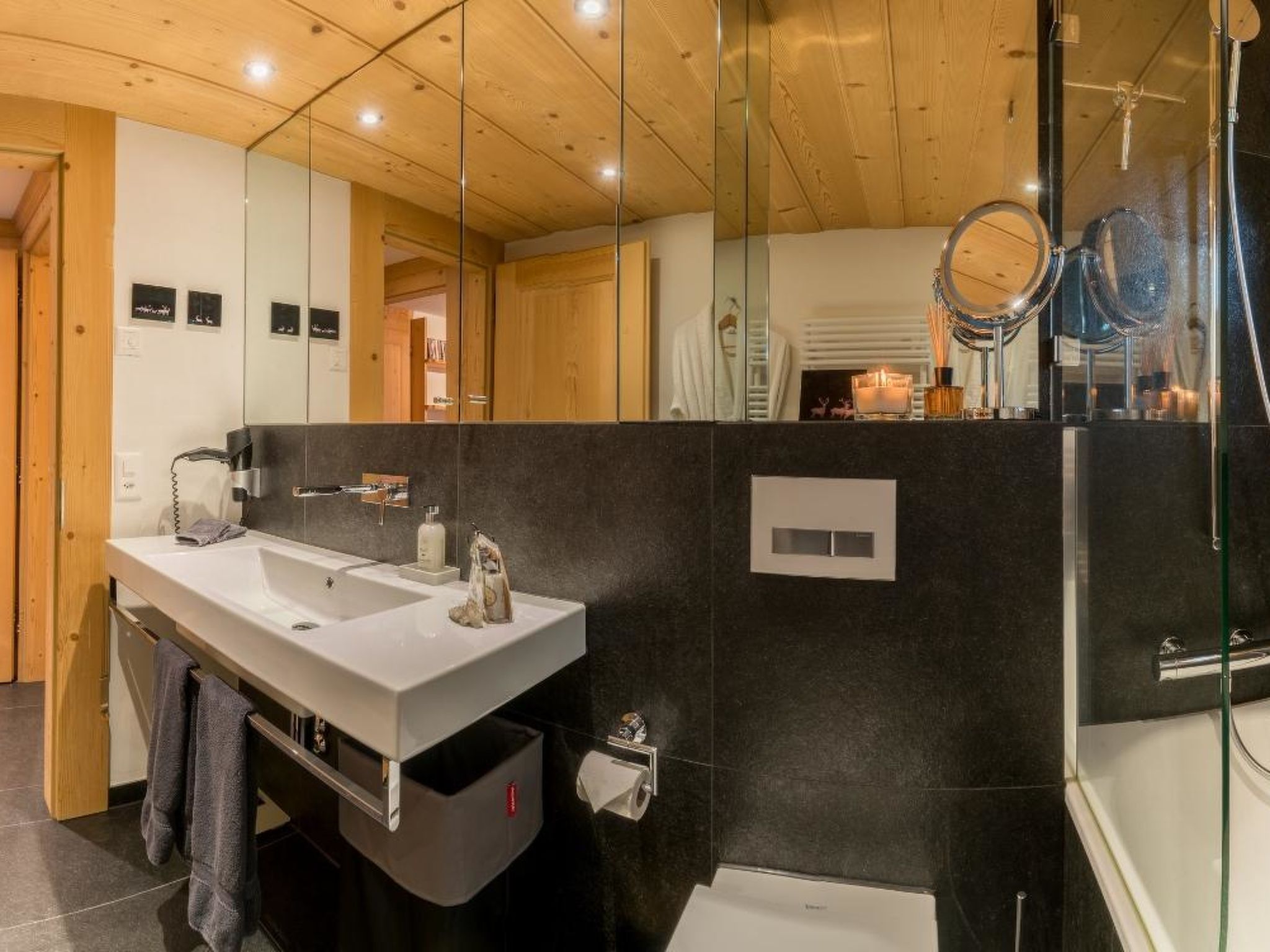 Photo of Les Silenes Appartement/Fewo, Dusche oder Bad, WC 6-Bettwohnung