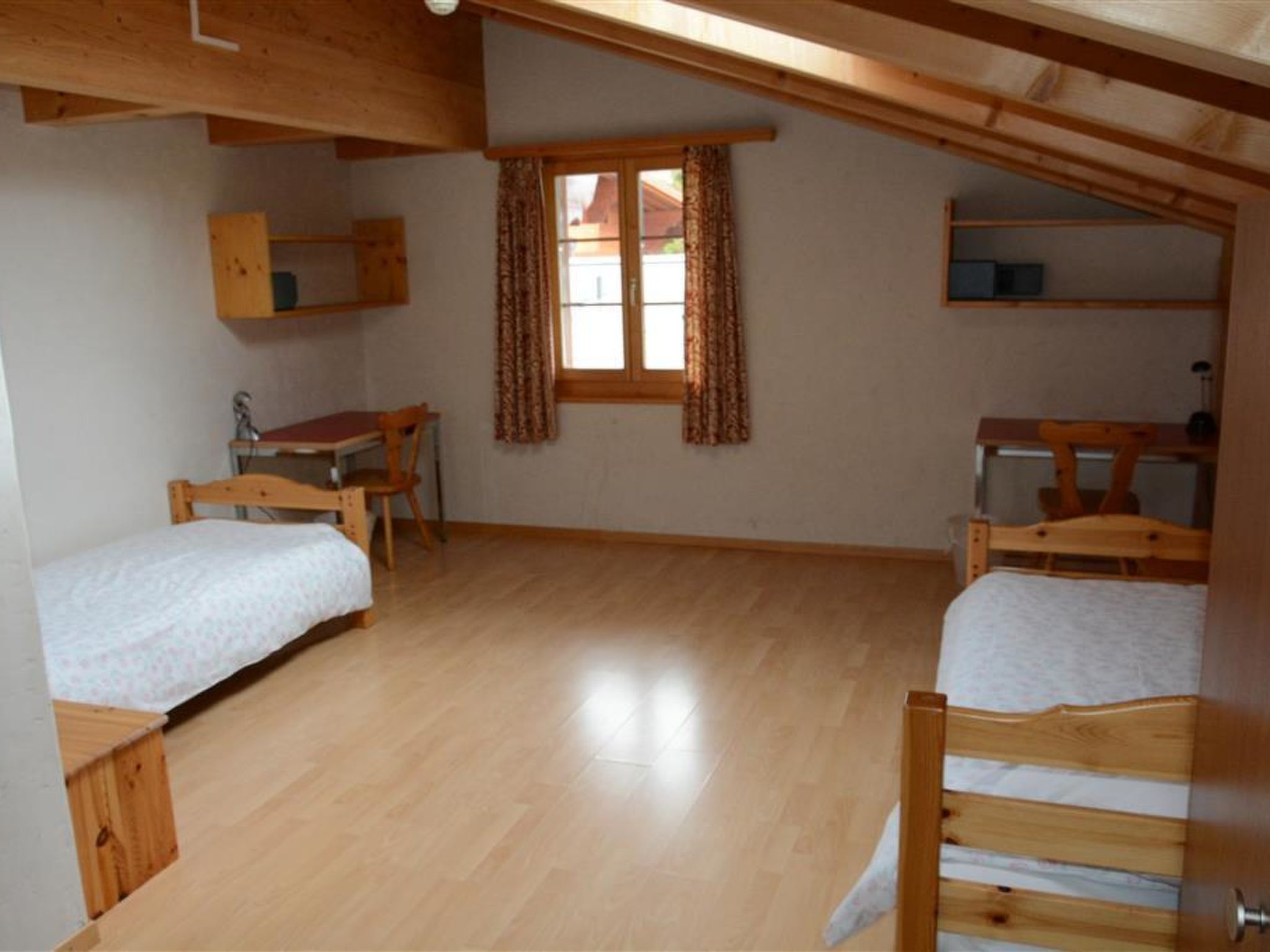 Photo of Henry (2. Stock) Appartement/Fewo, Dusche oder Bad, WC 12-Bettwohnung