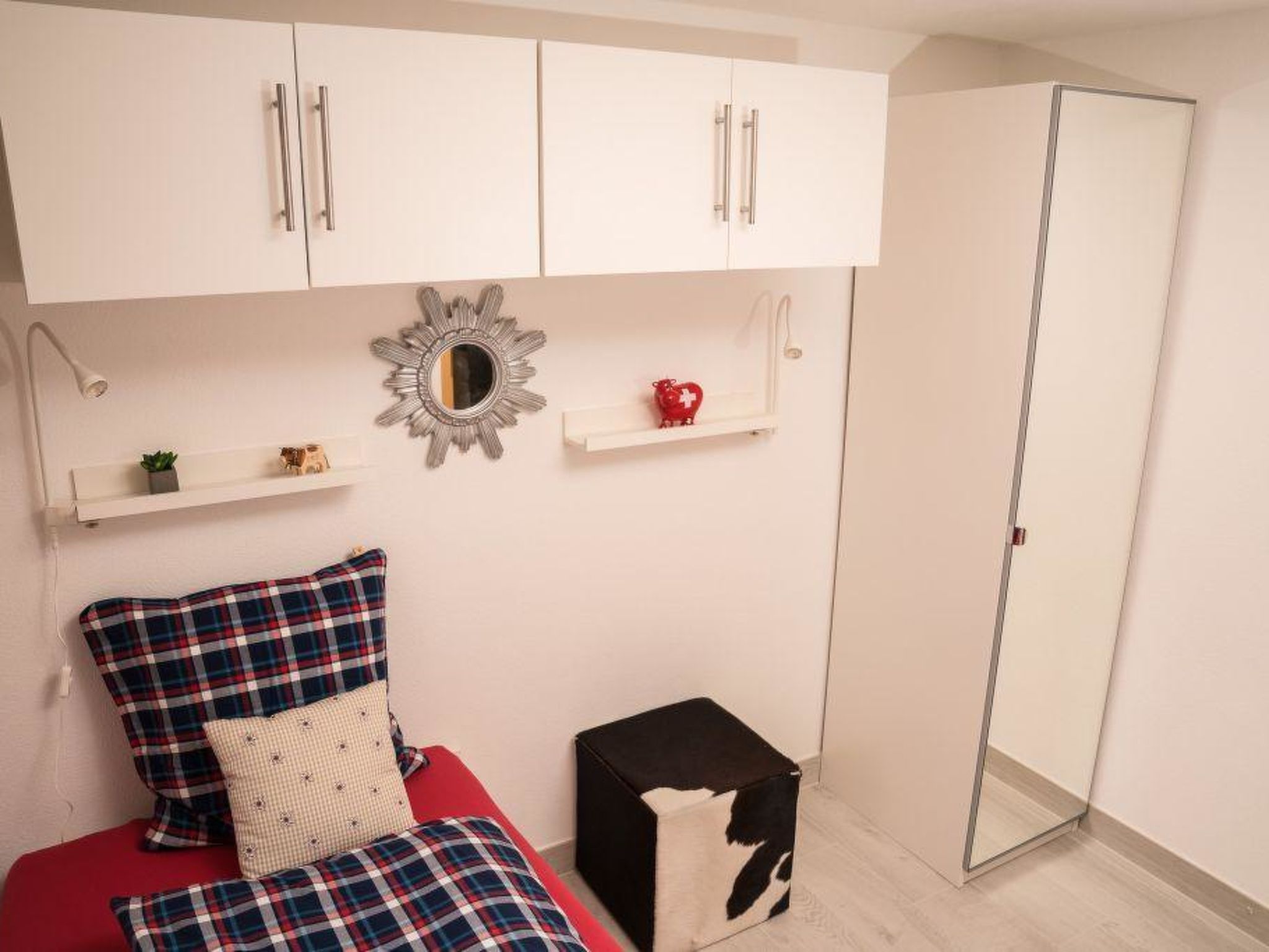 Spitzhorn Nr. 1 Appartement/Fewo, Dusche, WC, 2 Schlafräume 4-Bettwohnung - Dedans