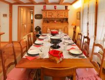 Marie-Soleil: Luxe appartement voor 12 personen in hartje Saanen, Berner Oberland - thumbnail 4