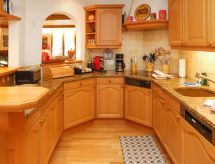 Marie-Soleil: Luxe appartement voor 12 personen in hartje Saanen, Berner Oberland - thumbnail 5