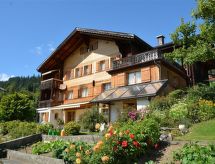 Zonnig zolderappartement met panoramisch uitzicht in Saanen - thumbnail 2