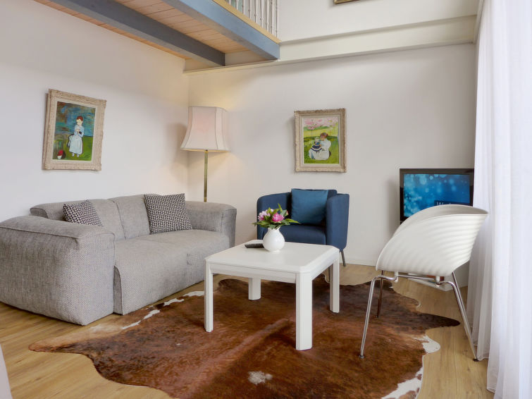 Search and Stay destination Interlaken, BE - Switzerland from AU$ 378. Galeriestudio Jungfraublick