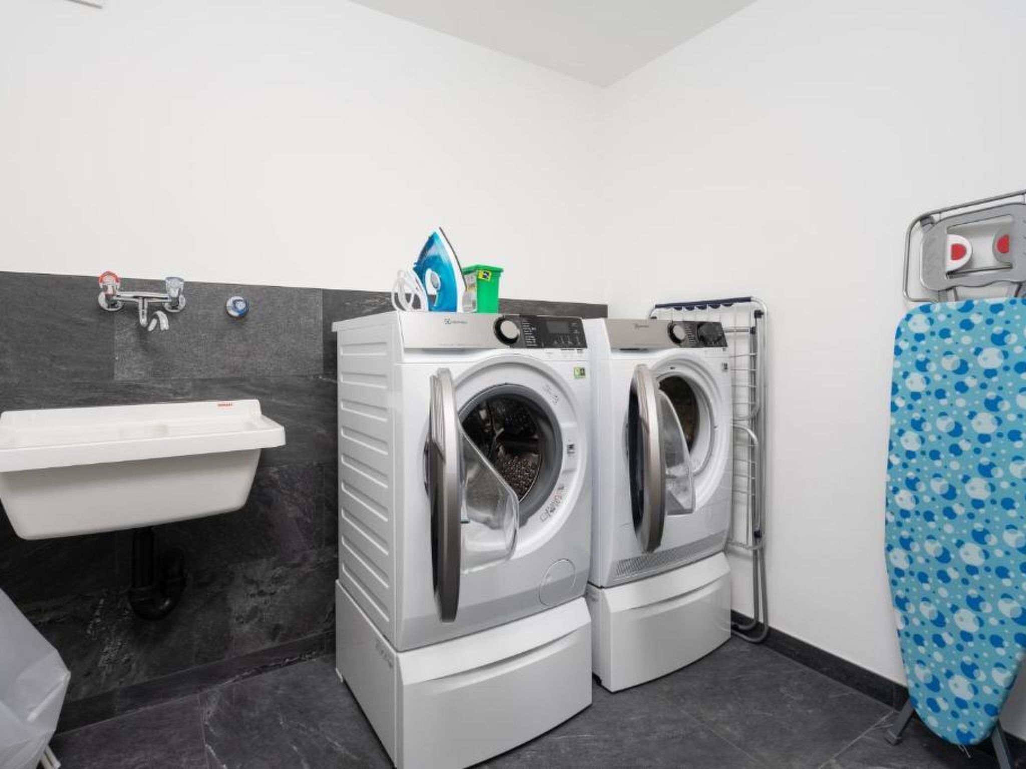 Swiss Hotel Apartments Appartement/Fewo Two Bedroom Apartment Kind & Twin