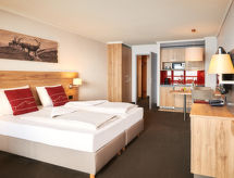 Rustiek appartement in Beatenberg met uitzicht op Eiger, Mönch en Jungfrau - thumbnail 2