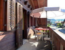 Ruim chaletappartement voor 6 in het hart van Beatenberg, vlakbij meer en bergen - thumbnail 2