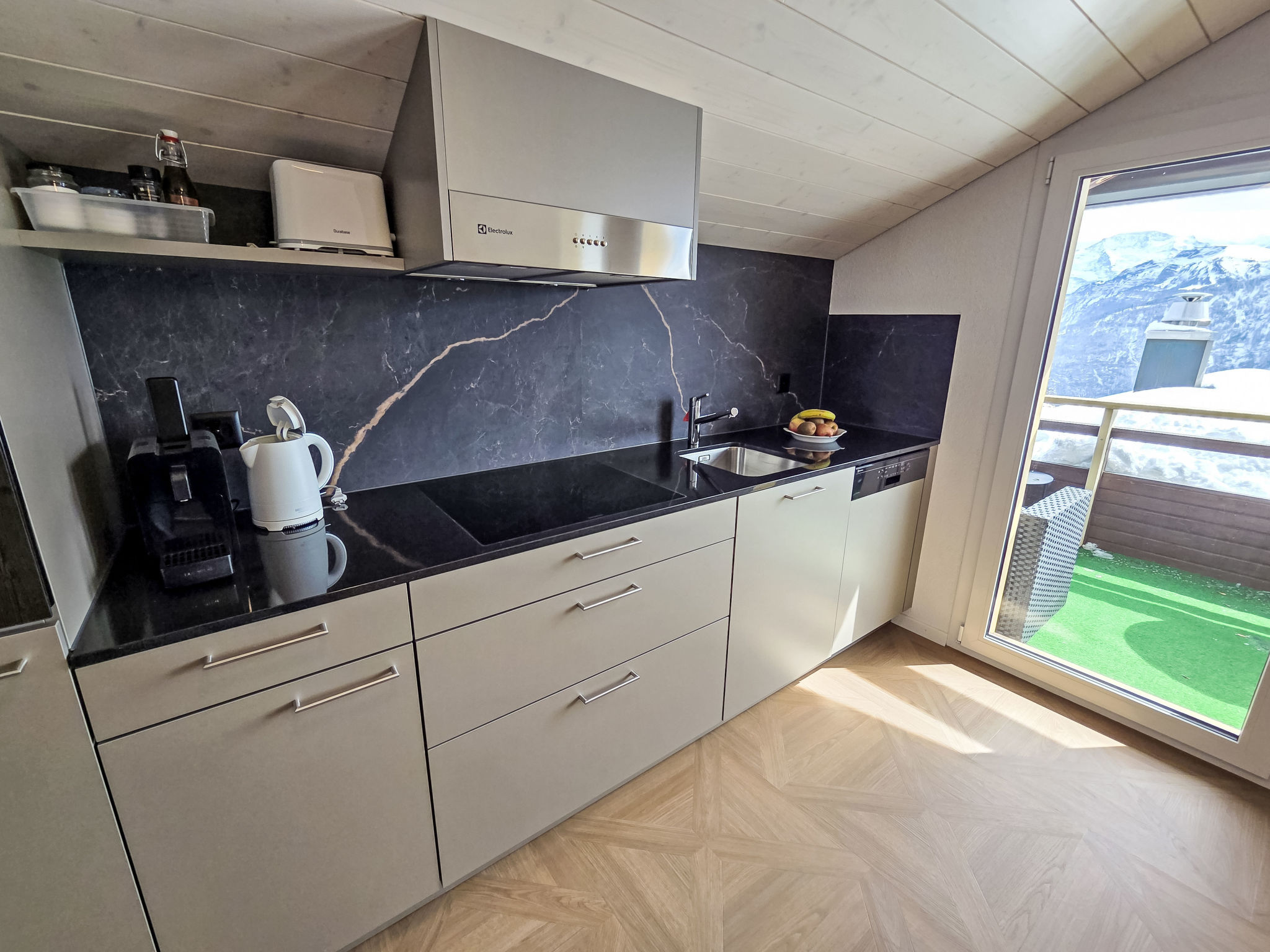 Photo of LiloTopMountainView