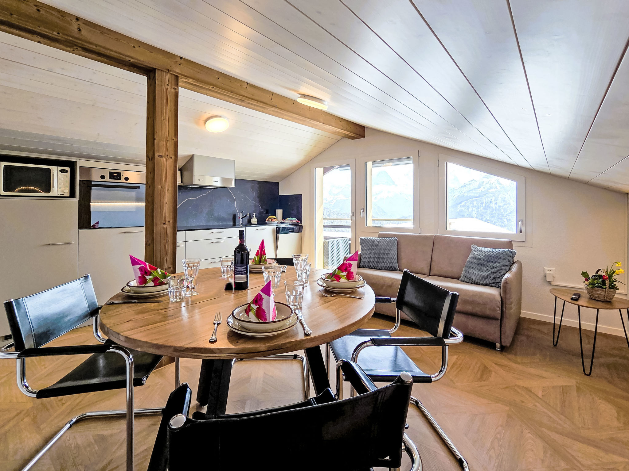 Photo of LiloTopMountainView