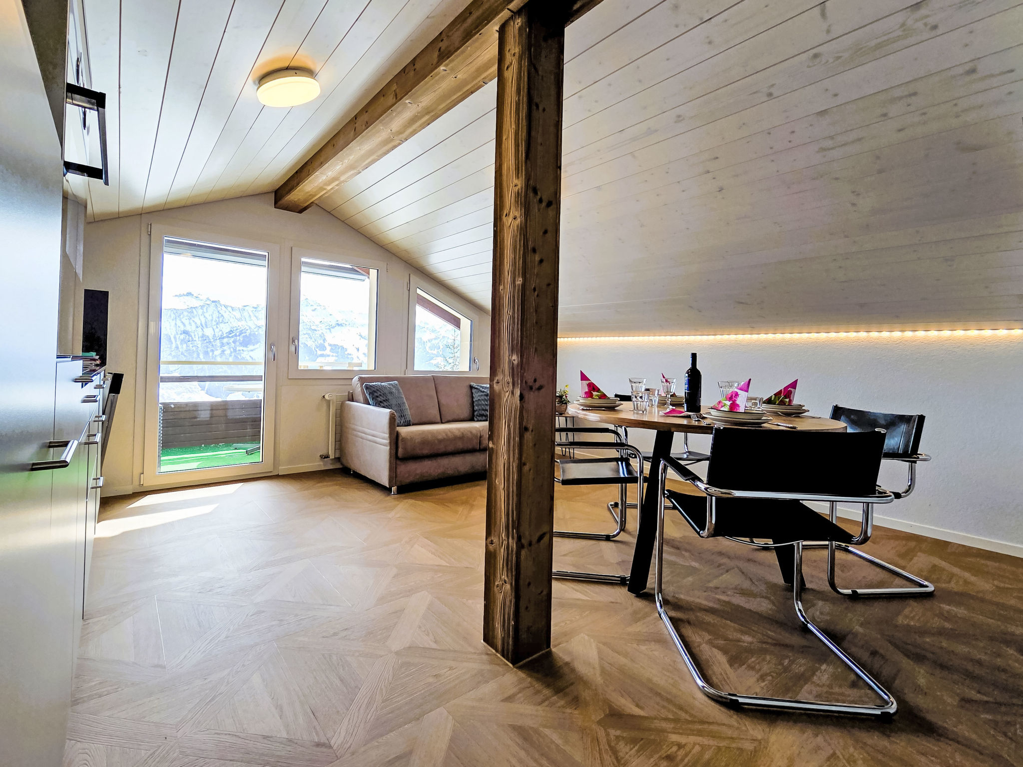 Photo of LiloTopMountainView