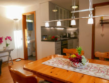 Apartment Chalet Chiebrendli