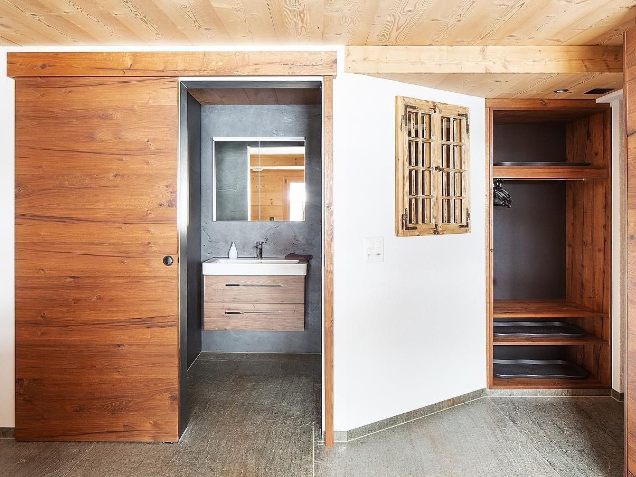 Photo of Luxuswohnung Chalet Swiss Alp